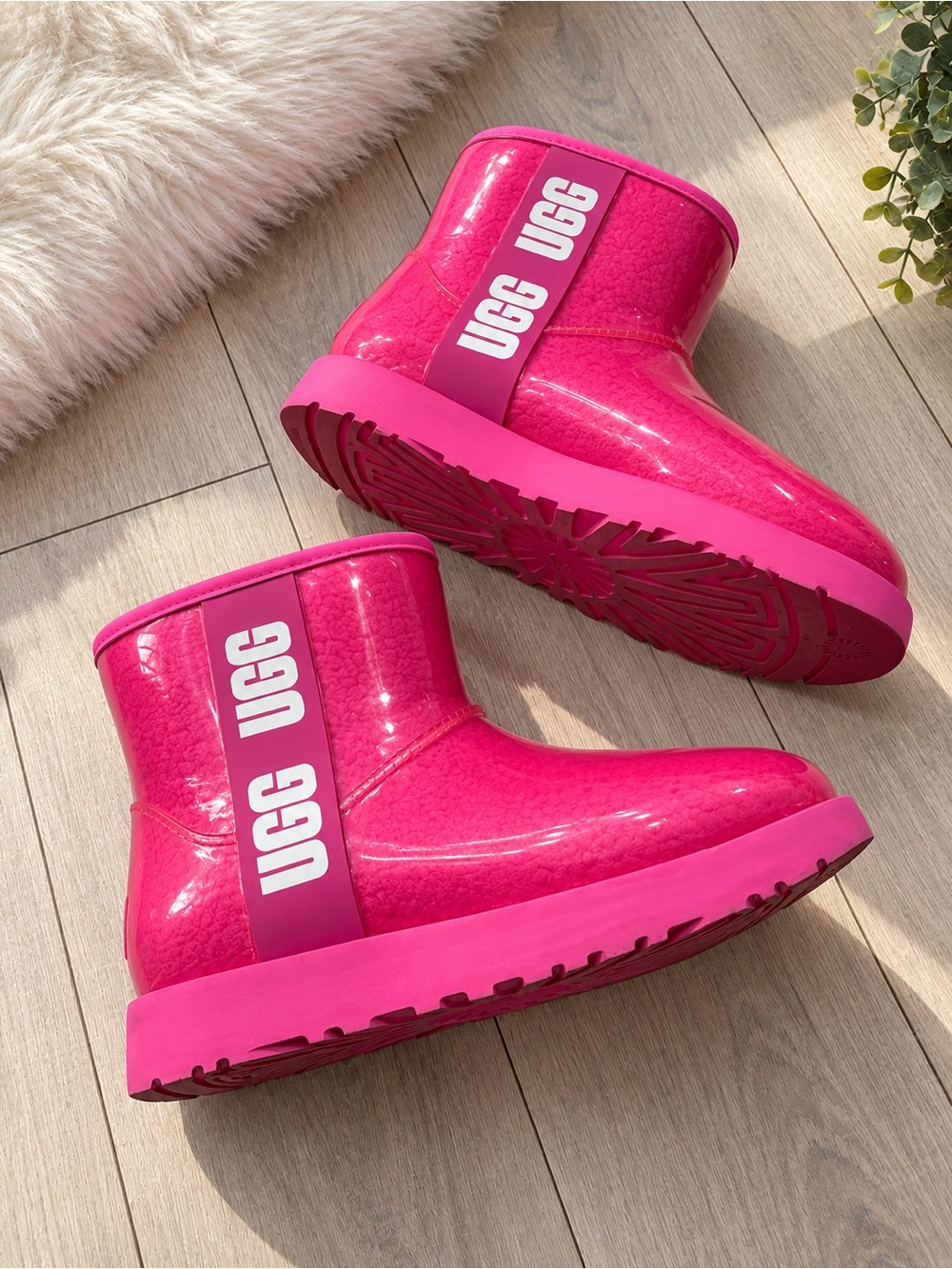 UGG BOOTS
